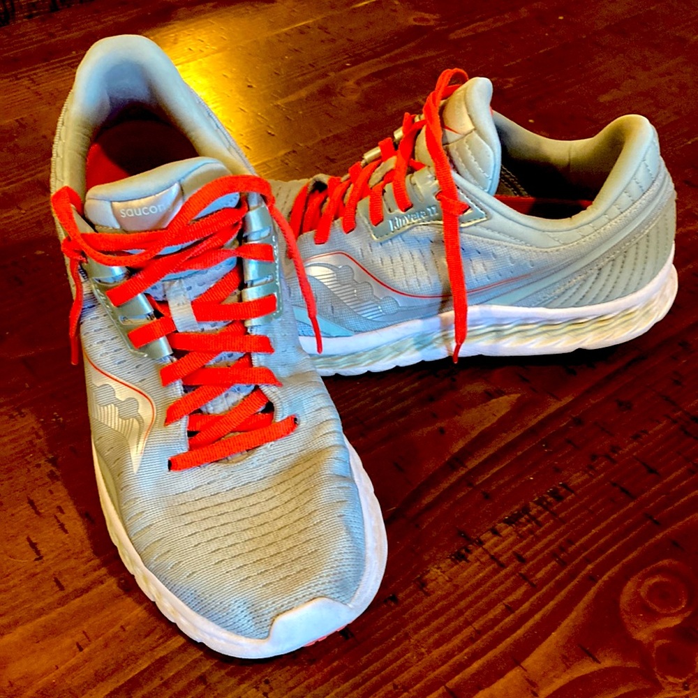Saucony W’s Kinvara 11 Running Shoes - Size 8